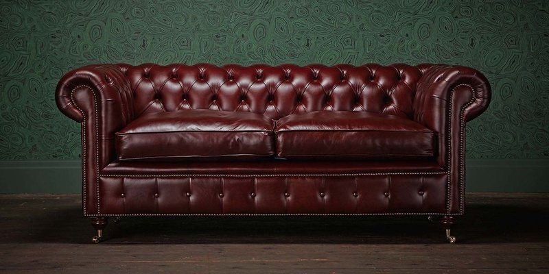 Chesterfield Design Luxus Polster Sofa Couch Sitz Garnitur Leder Textil