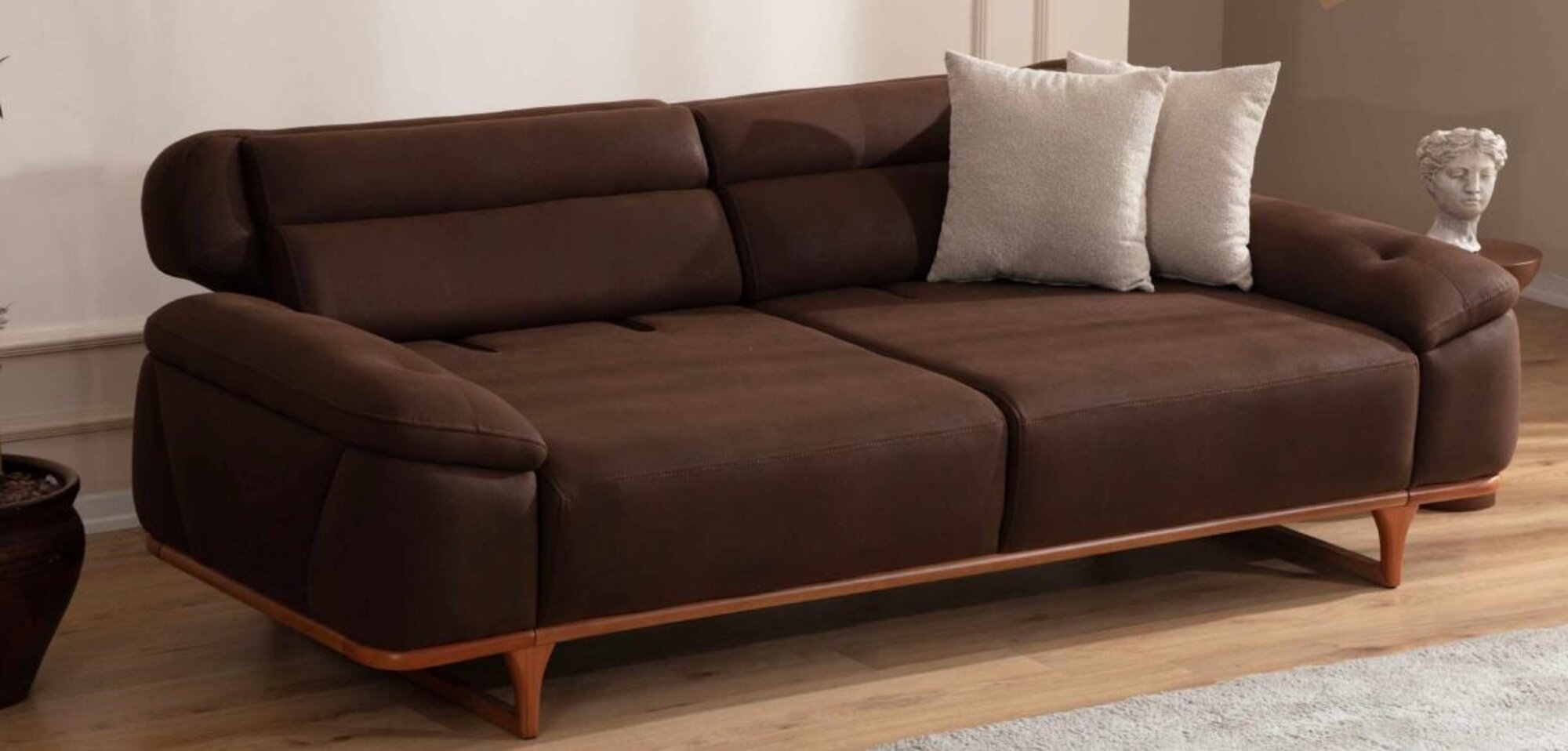 Heller Dreisitzer im luxuriösen Design – perfekt für stilvolle Wohnräume Sofort