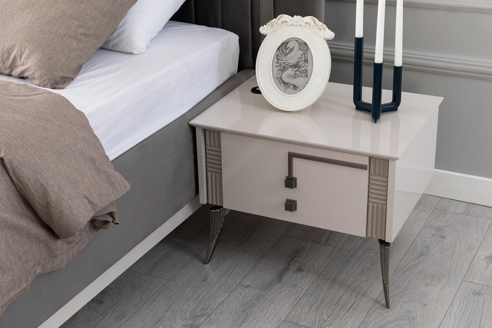 Beiger Nachttisch Schlafzimmer Holzmöbel Holzkonsole Luxus Nachttische