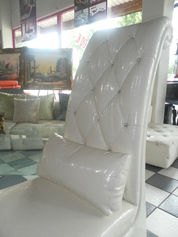 Design Sessel Stuhl Club VIP Thron Lounge Sofa Couch mit Kristallen Kissen