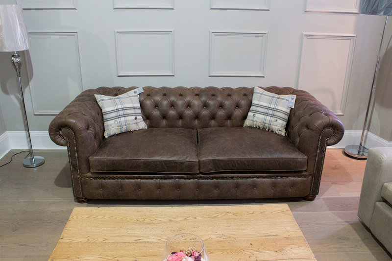 Chesterfield 3 Sitzer XXL Polster Sitz Couch Sofa Garnitur Big Couchen