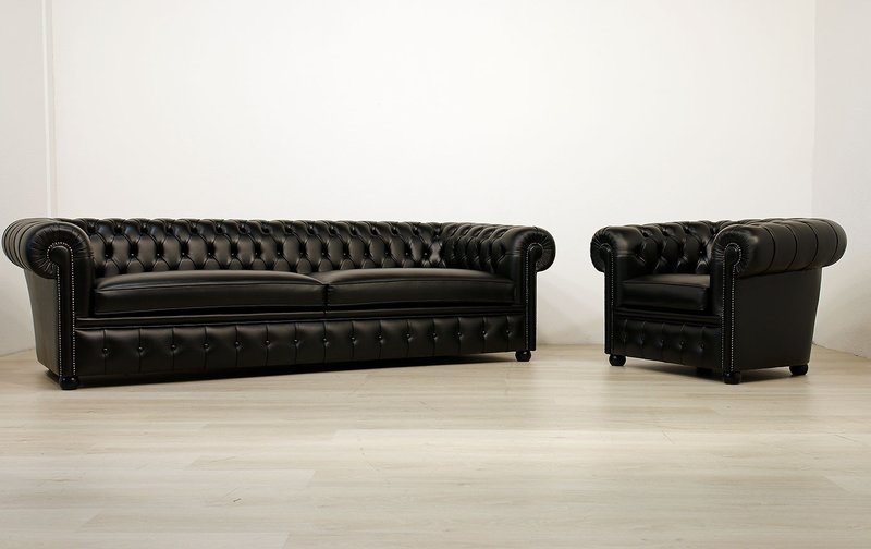 Chesterfield Design Luxus Polster Sofa Couch Sitz Garnitur Leder Textil