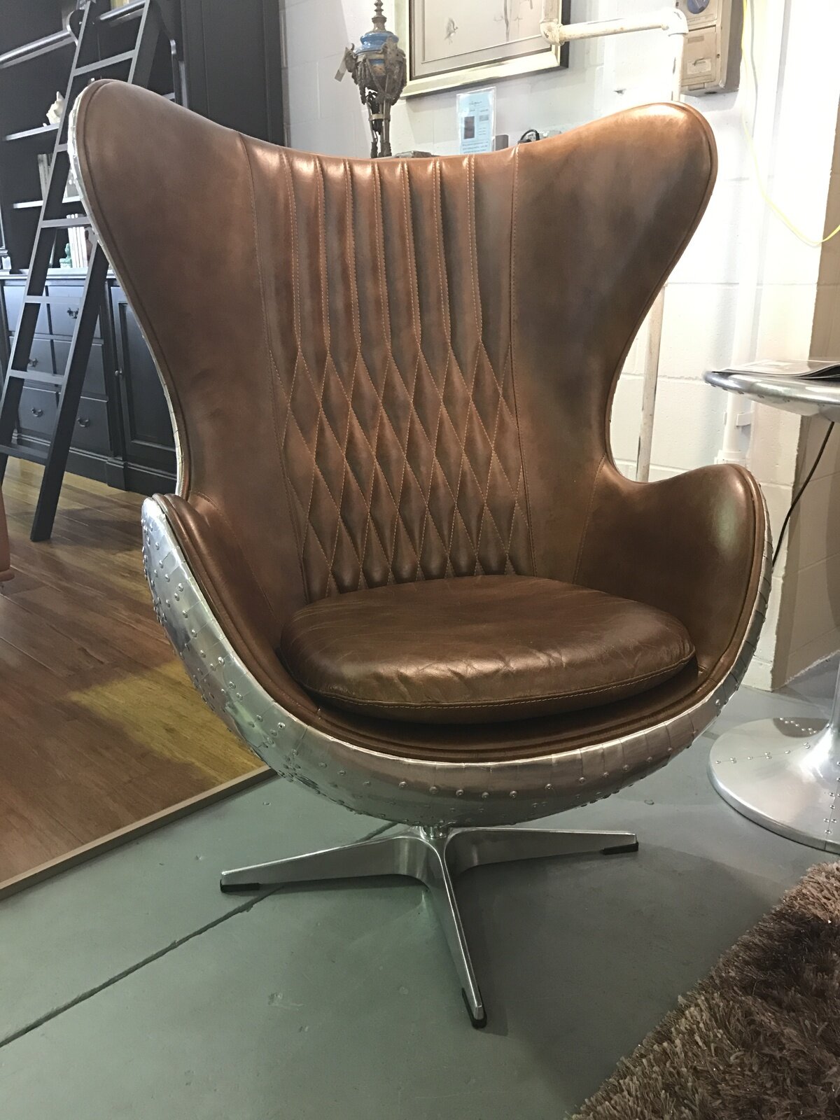 Eggchair Leder Braun Metall silber Ohrensessel Egg Chair Flieger Club