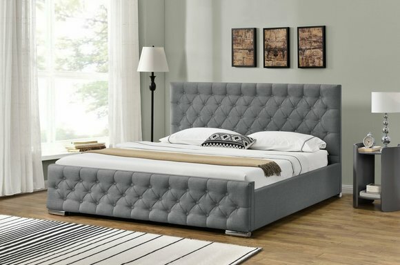 Chesterfield Bett Design Schlafzimmer Englische Betten 200x200cm Textil