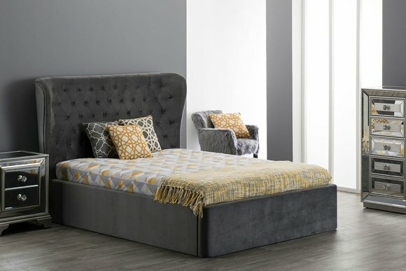 Chesterfield Design Bett 180x200cm Graue Schlafzimmer Betten Hotel Polster