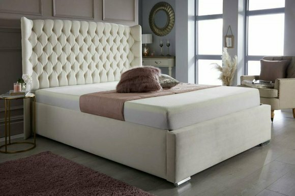 Chesterfield Bett Design Schlafzimmer Englisches Betten 180x200cm Textil
