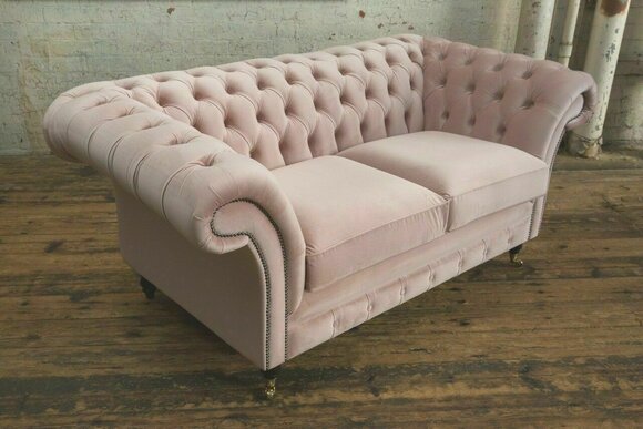 Klassische Polster Möbel Chesterfield Couch Textil Leder Stoff Samt Zweisitzer