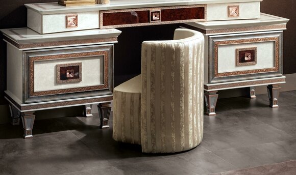 Hocker Design Polster Fußhocker Ottomane Sitz Textil Chaise Lounge Pufa Sessel