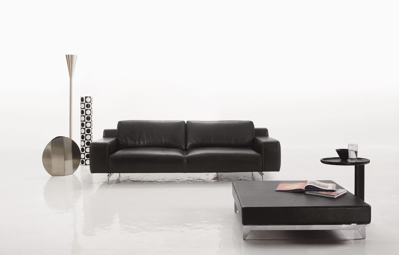 Dreisitz Luxus Sofa 3 Sitzer Sofas Sitz Design Couch Möbel Stil Leder Schwarz