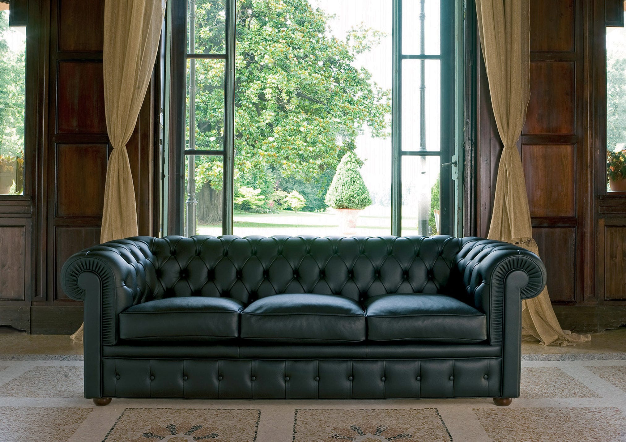 Klassische Chesterfield Couch Polster Sofa Sofas Leder 3 Sitzer Chester Neu
