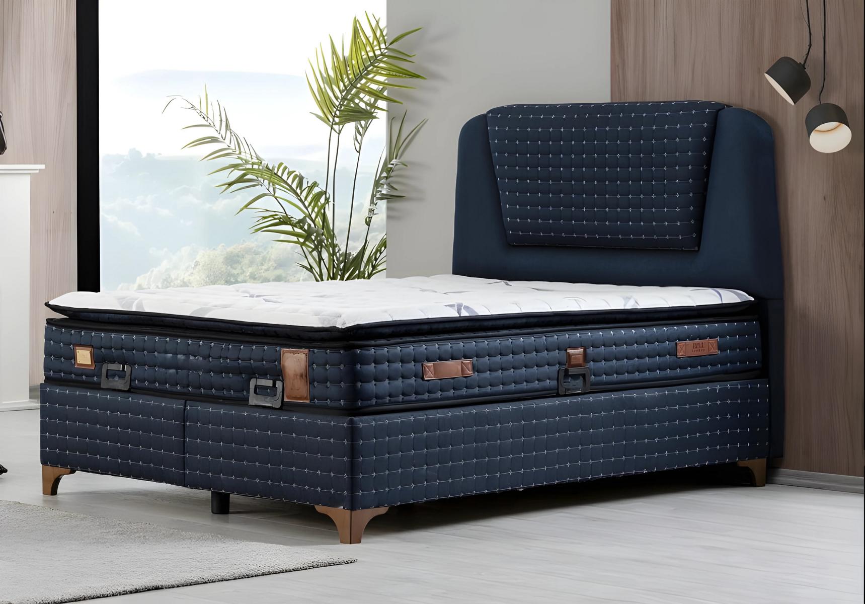 Blaues Bett mit Matratze aus Textil und Holz, modernes Design