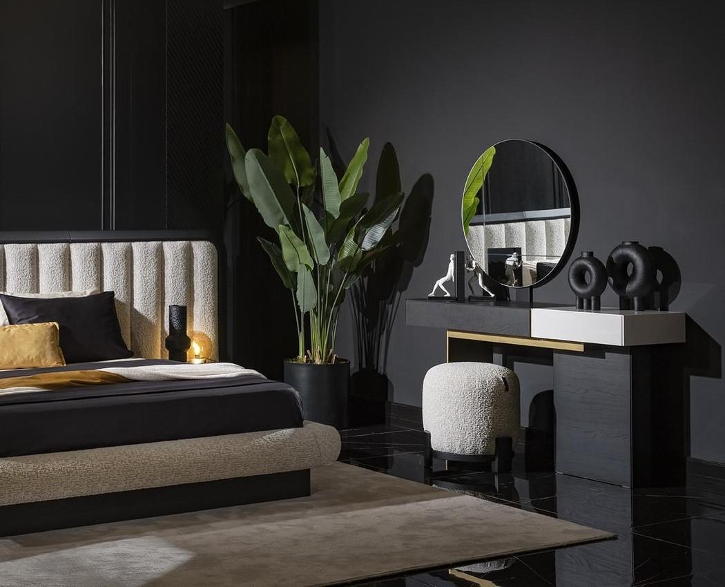 Schminktisch mit Spiegel aus Holz in Schwarz elegant und klassisch