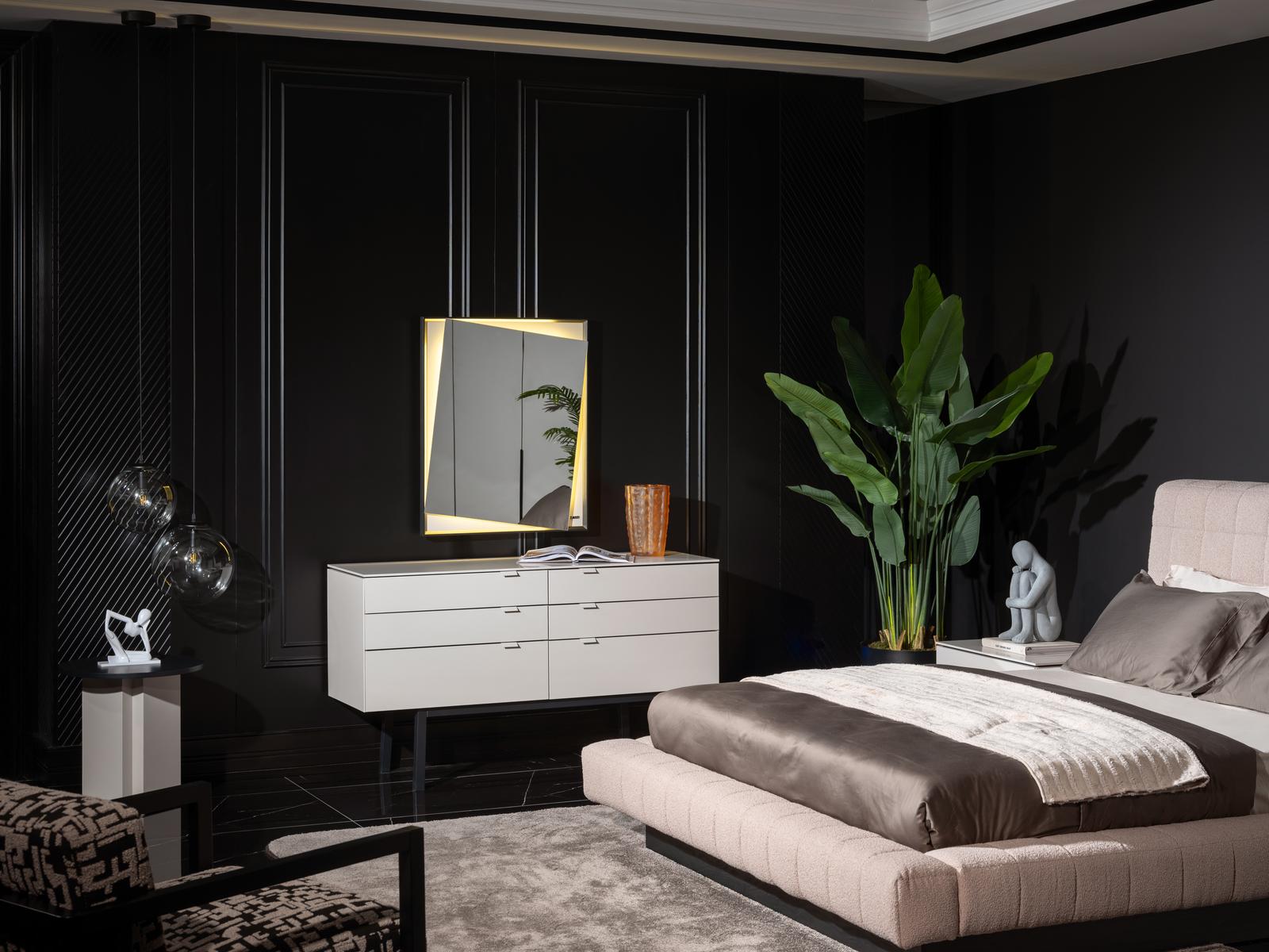 Eleganter weißer Schminktisch mit Spiegel aus Holz für Schlafzimmer