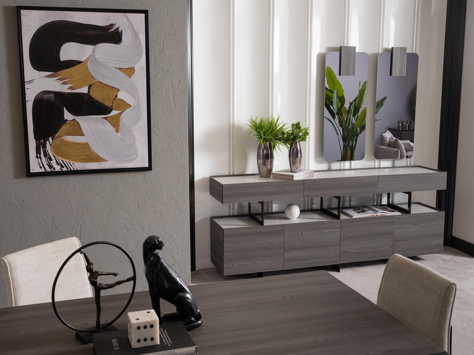 Elegantes graues Esszimmer Set mit Sideboard und Spiegel aus Holz