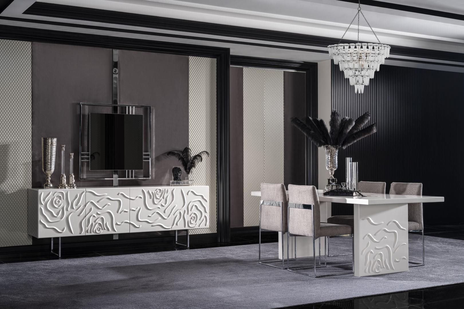 Elegantes weißes Esszimmer Set aus Holz mit Spiegel und Sideboard