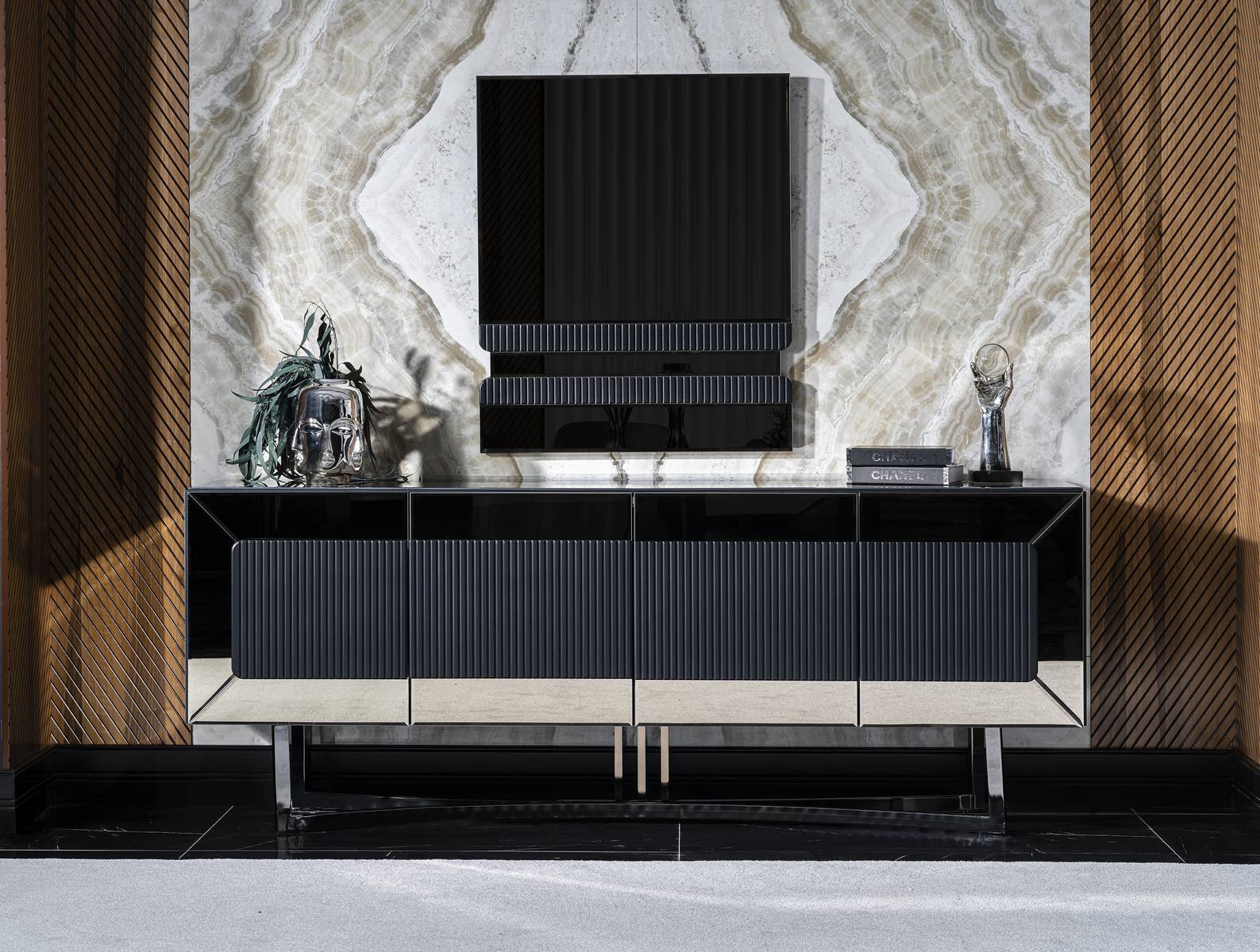 Elegantes Graues Holz Sideboard mit Spiegel im modernen Design