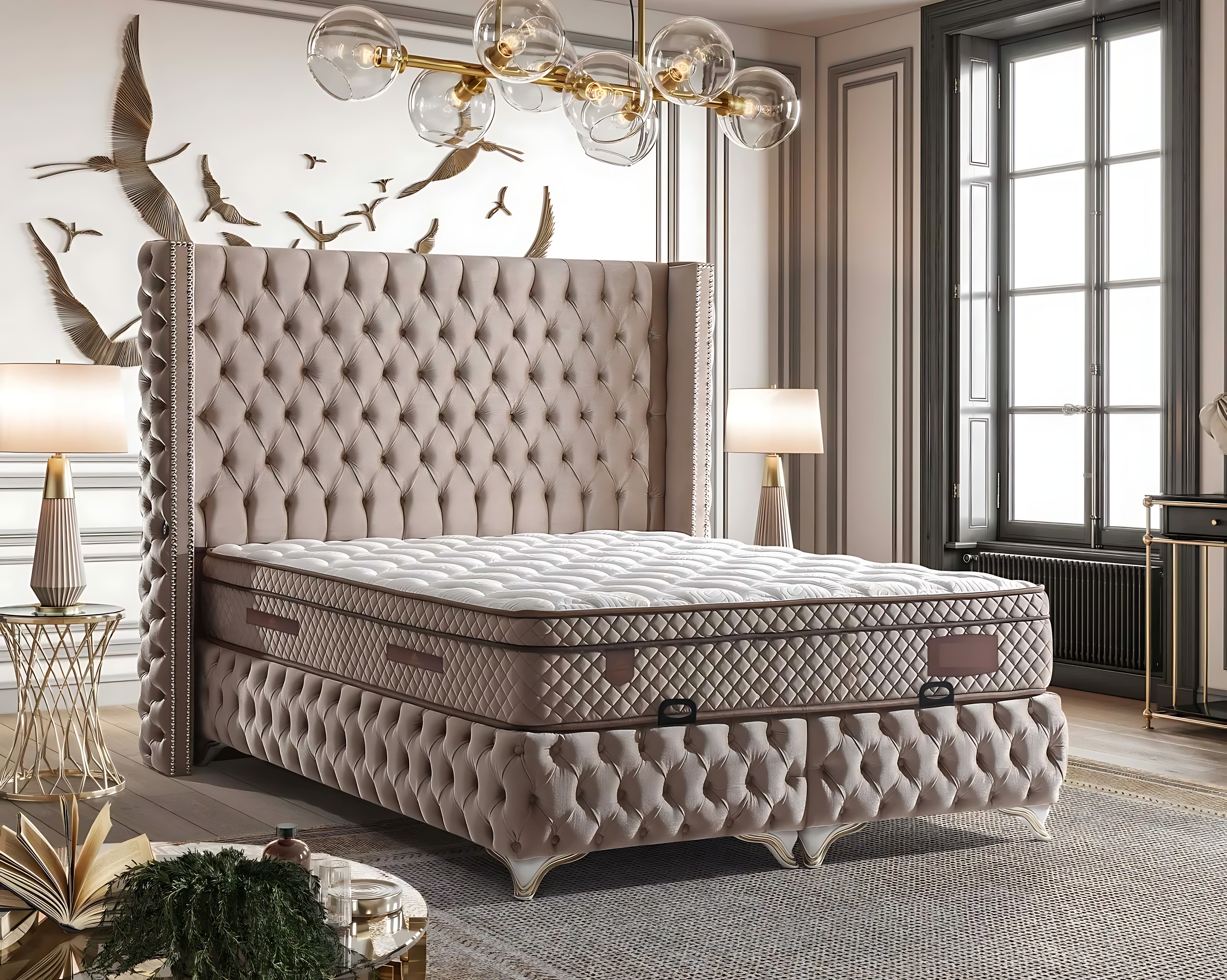 Elegantes Bett mit Matratze aus Textil in Beige