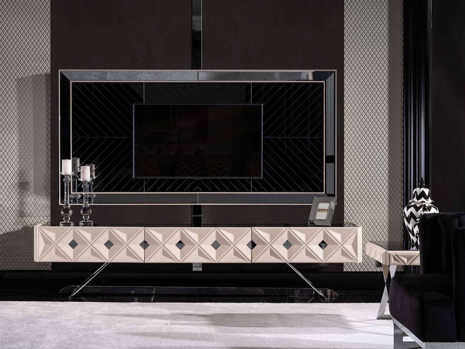 Elegantes Beiges Holz-Metall Wohnzimmer Set mit TV-Schrank und Panel