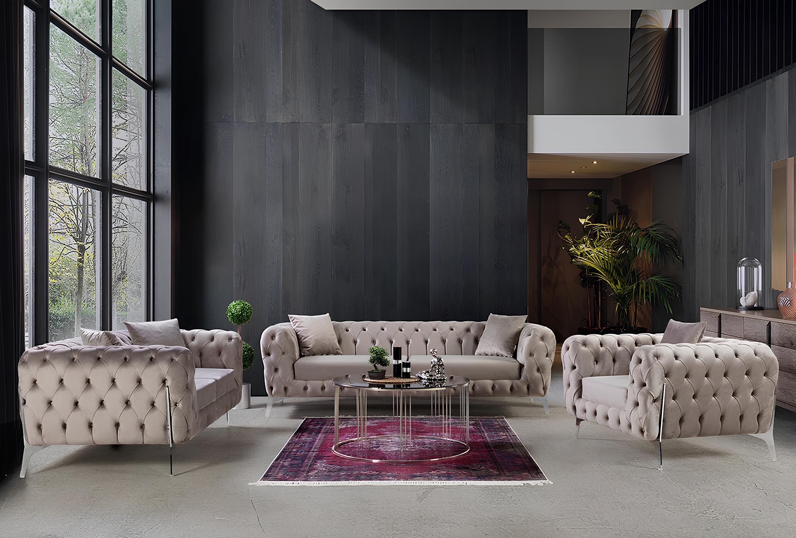 Raum für Geselligkeit: Sofas und Sessel im einheitlichen Einrichtungsstil