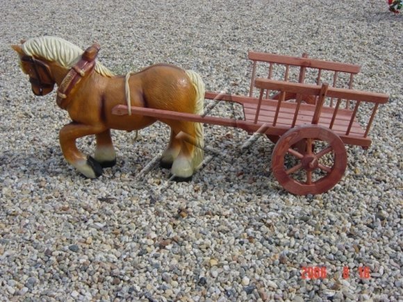 Design Pferd mit Wagen Figur Garten Statue Skulptur Figuren Skulpturen