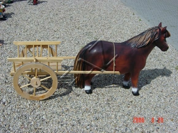 Design Pferd mit Wagen Figur Garden Statue Skulptur Figuren Skulpturen