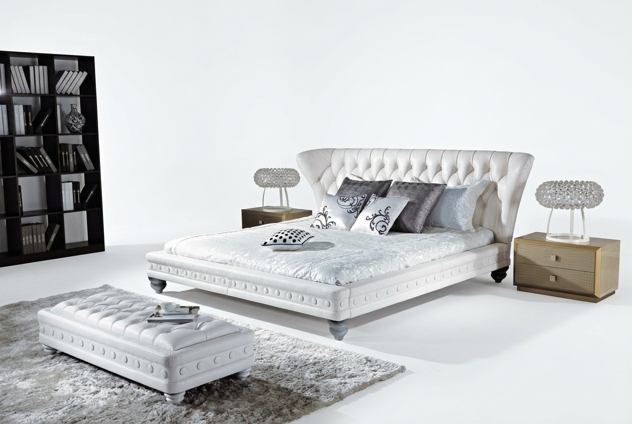 Designer Doppelbett Bett Betten Leder Chesterfield Hotel Luxus Schlafzimmer