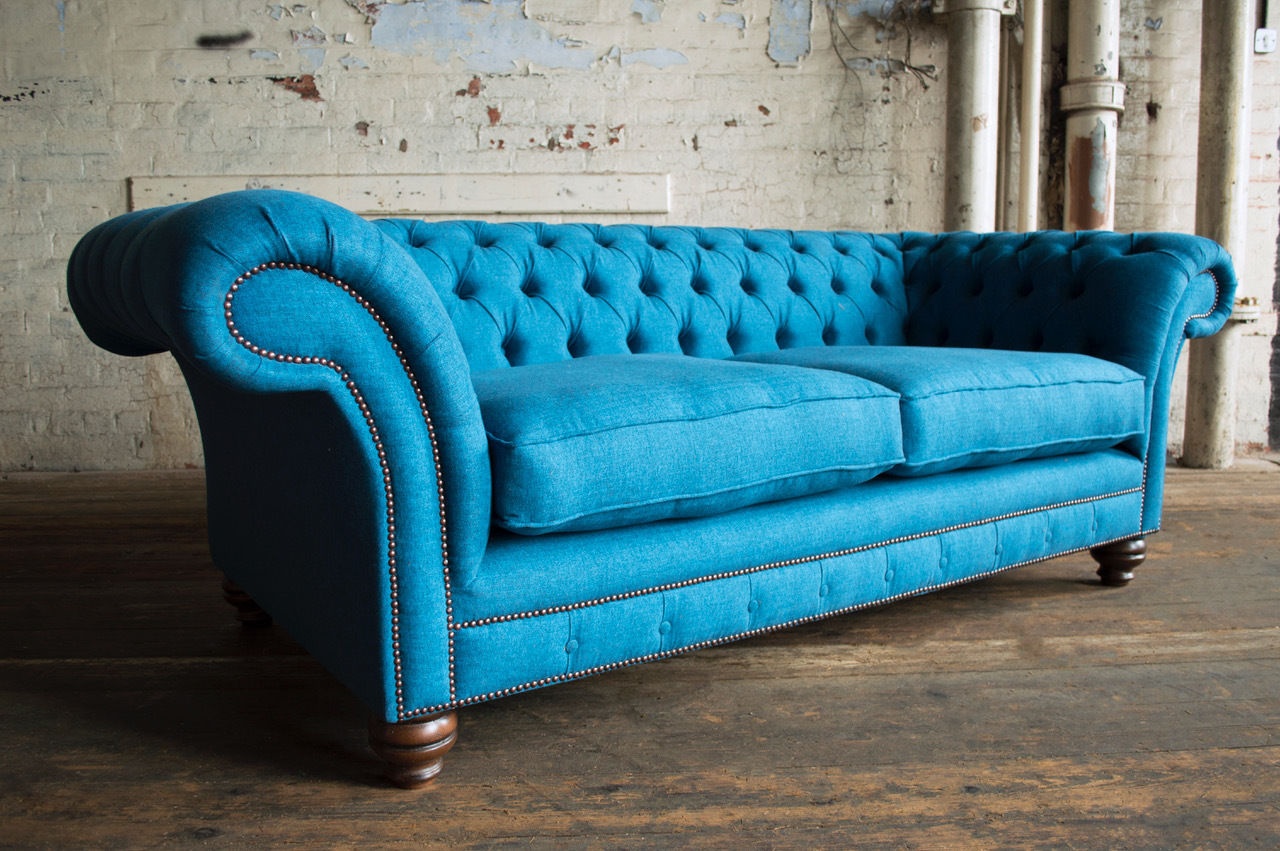 Chesterfield Design Luxus Polster Sofa Couch Sitz Garnitur Leder Textil