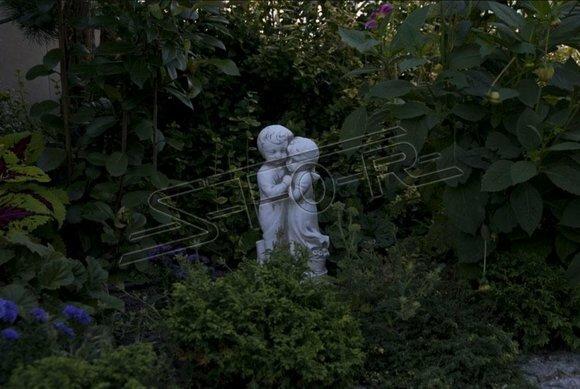 Kind 40cm Skulptur Design Figur Statue Garten Figuren Statuen Skulpturen