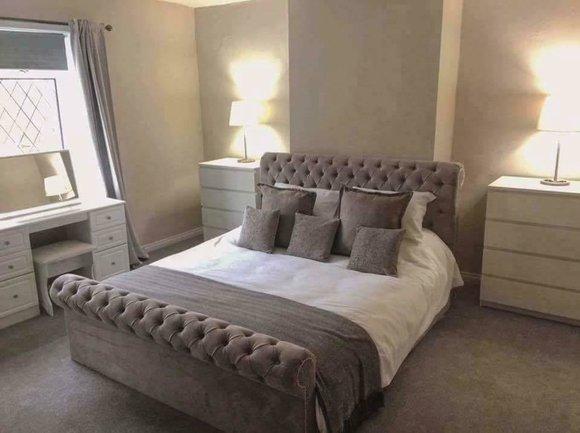 Chesterfield Hotel Doppel Leder Bett Schlafzimmer Polster Luxus Betten
