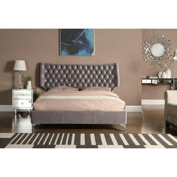 Designer Bett Chesterfield Betten Textil Leder Hotel Luxus Polster Samt Stoff
