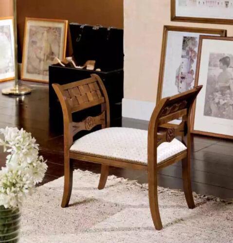Klassische Bank Wohnzimmer Sitzmöbel Luxus Hocker Polster Textil Stoff