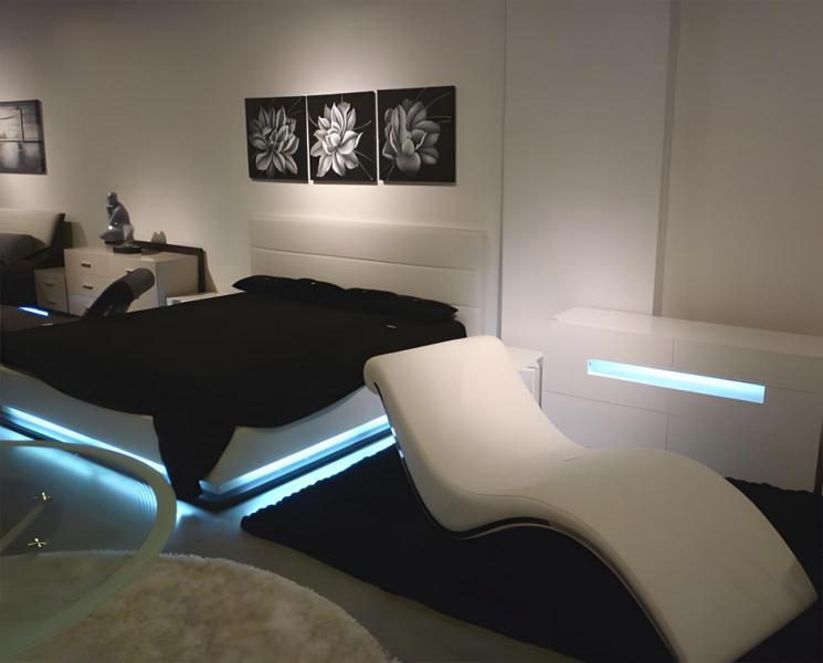 Bett LED Licht Doppelbett 180 x 200 Möbel Einrichtung Schlafzimmer Design Neu