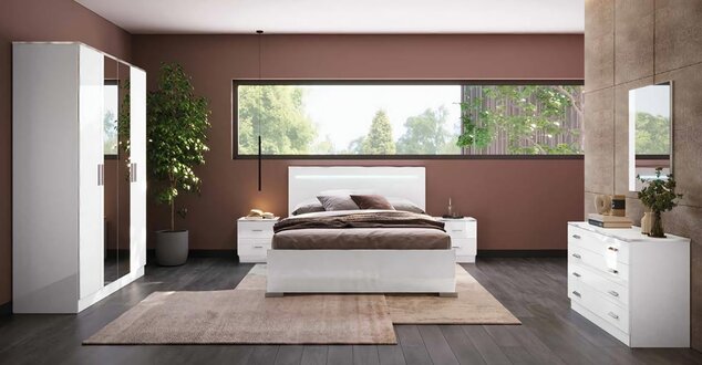 Komplettes Schlafzimmer Set Schrank Bett Nachttische Spiegel Kommode 5tlg