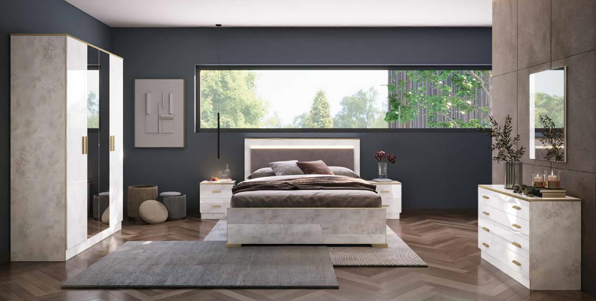 Schlafzimmer Komplettes Bett 2x Nachttische Kleiderschrank Kommode mit Spiegel