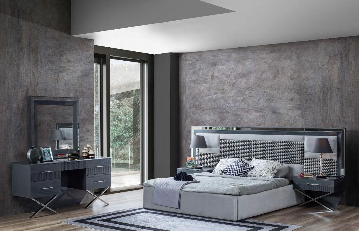 Schlafzimmer Möbel Stilvolles Doppelbett Holz Nachttische Schminktisch