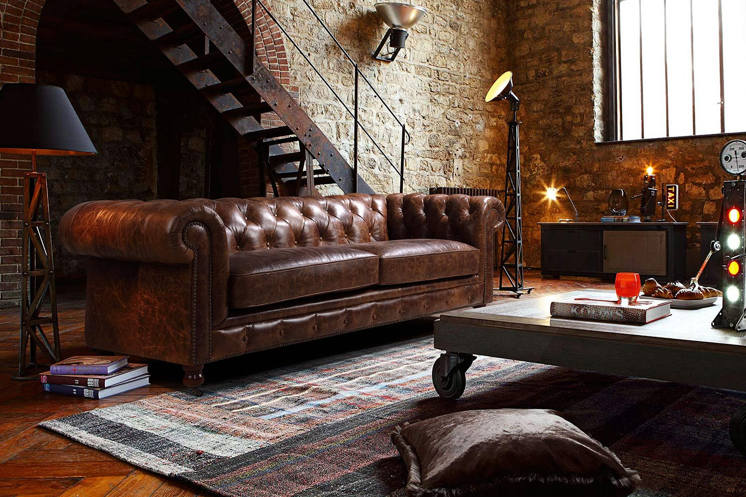 Chesterfield Couch Polster Sofas Klassischer Leder Schaffhau 4 Sitzer - 131