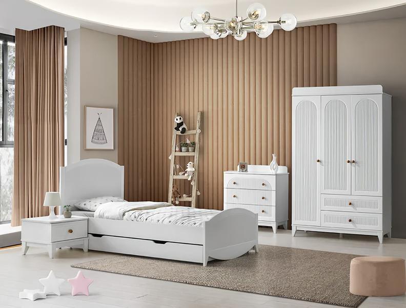 4tlg. Kinderzimmer Set Bett Nachttisch Kommode und Kleiderschrank