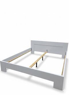 Stilvolles und langlebiges Holzbett aus bestem Holz gefertigt Sofort