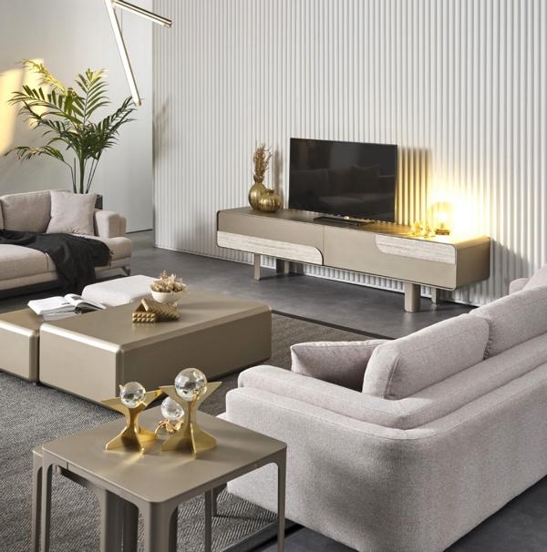 Moderner TV-Lowboard aus Holz in Beige