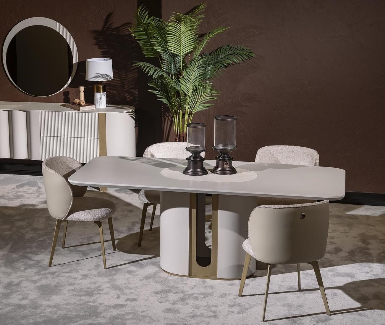 Elegantes Beiges Esszimmer Set aus Holz und Textil mit stilvollem