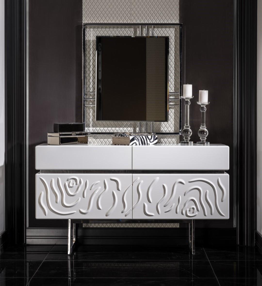 Weiße Holzkommode mit Spiegel - Eleganter Schminktisch für