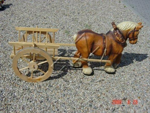 Design Pferd mit Wagen Figur Garden Statue Skulptur Figuren Skulpturen