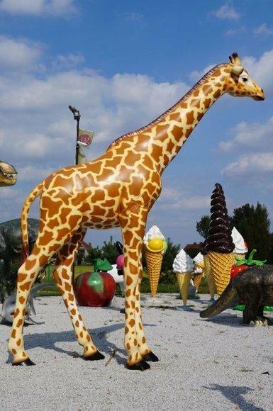 Design Giraffe gross stehend Figur Statue Skulptur Figuren Skulpturen