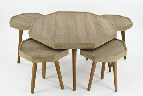 Eleganter Beistelltisch aus Holz in Beige für modernes Wohnzimmer