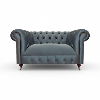 Hellgrauer Chesterfield Zweisitzer Wohnzimmer Polstercouchen Textilsofa