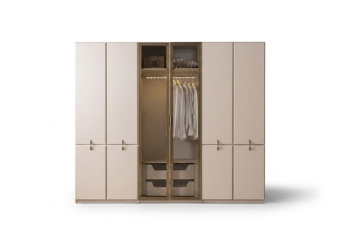 Kleiderschrank in modernem Design für das Schlafzimmer