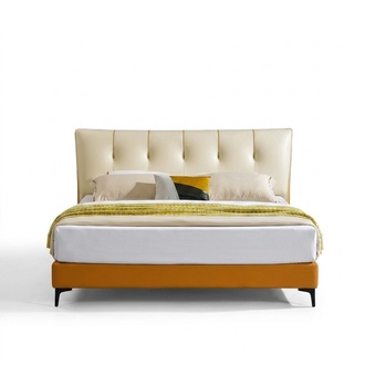 Luxus Lederbett Bett Doppel Ehe Polster Hotel Komplettes Set Nachttische