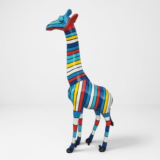 Modern Skulptur Design Giraffe Farbige Dekorative Figur aus Kunststoff