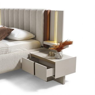 Nachttische aus Holz in Beige modern, stilvolles Schlafzimmer-Design