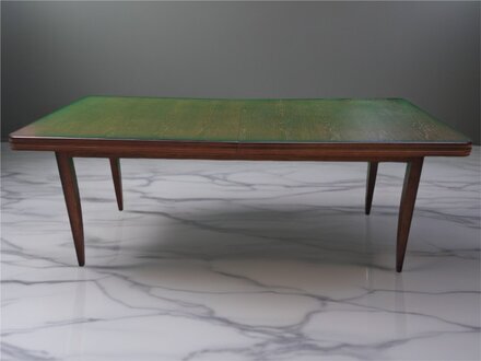 Moderner Esstisch in Braun – elegantes Design für ein stilvolles Esszimmer Sofort